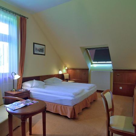 Hotel Stefania Крыница-Здруй Экстерьер фото